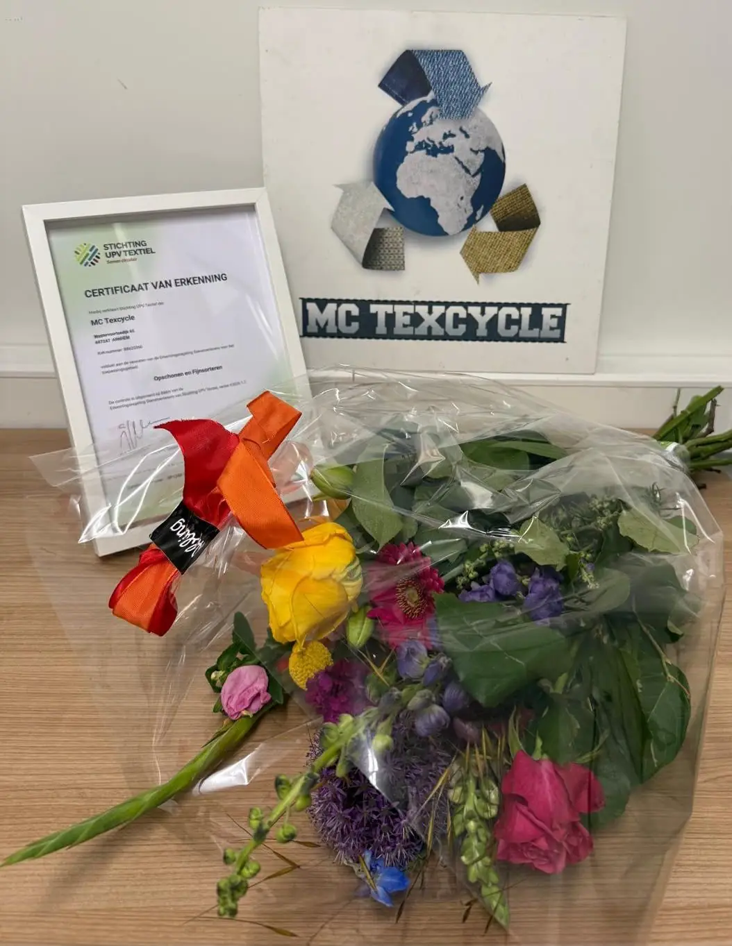 MC Texcycle ontvangt certificaat Vakbekwaamheid Erkende Dienstverlener van Stichting UPV Textiel